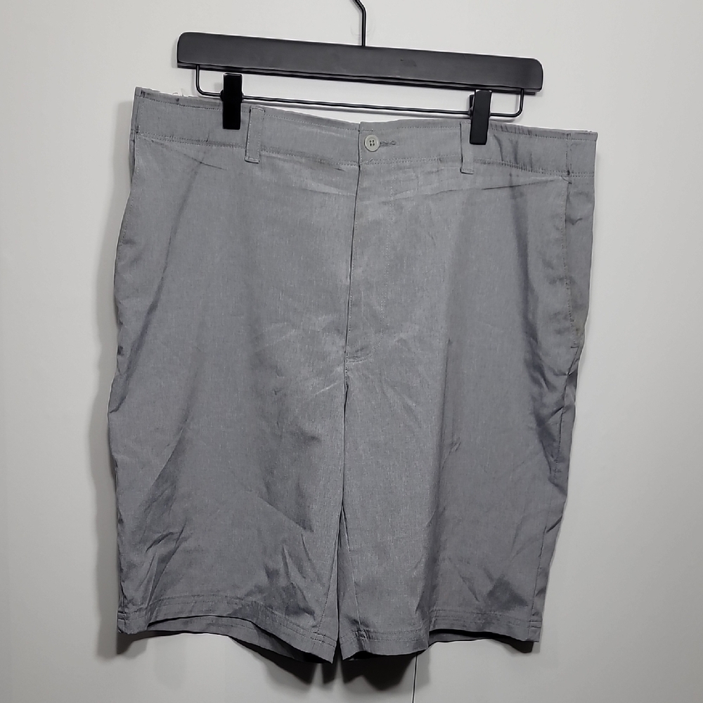 Nicklaus Men's Gray Shorts